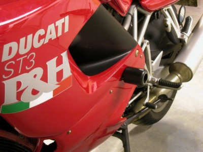 Padací chrániče, Ducati ST3, černé